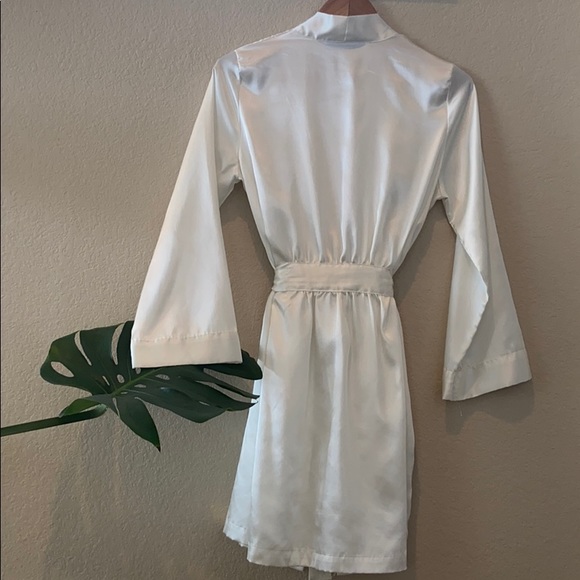Off white Satin Robe! - Picture 3 of 3